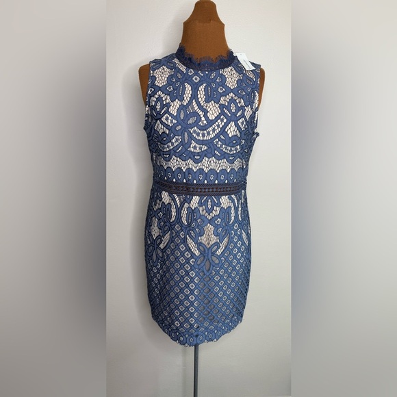 NWT Mi Ami Francesca’s Blue Lace Overlay Sleeveless Mini Dress Size Medium - Picture 1 of 9